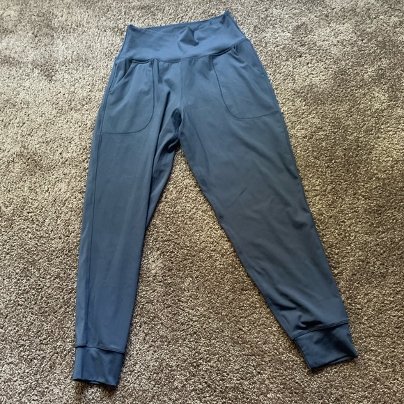 Oalka Woman’s 29” Jogger - Picture 1 of 5